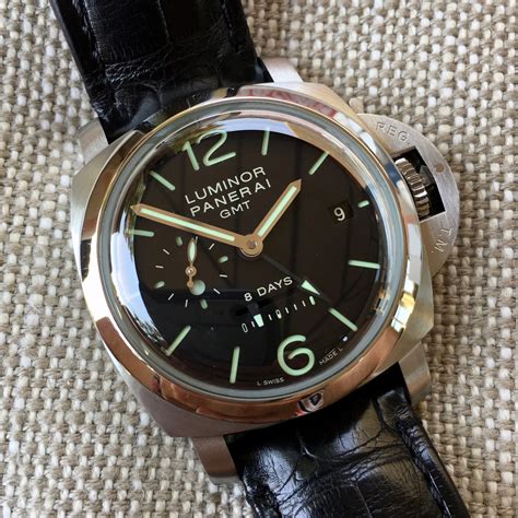 panerai luminor 233.